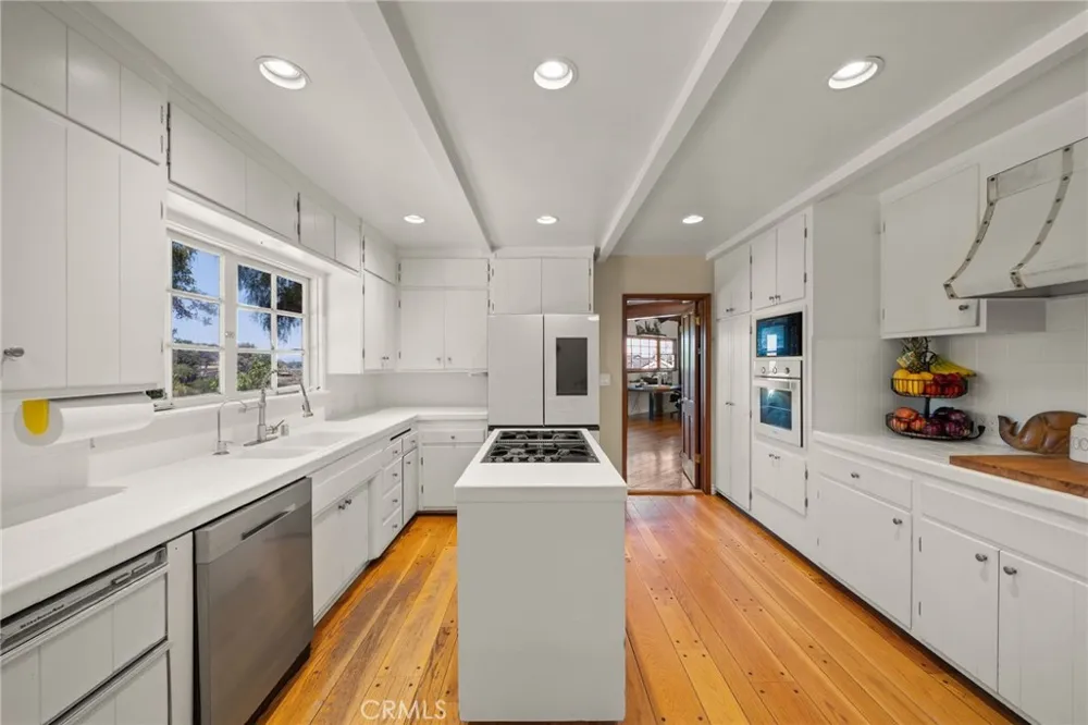 27601 Eastvale Palos Verdes Peninsula, CA 90274