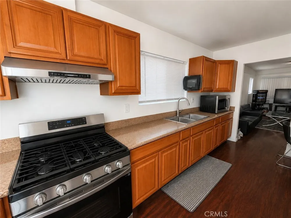 24524 S Avalon Wilmington, CA 90744