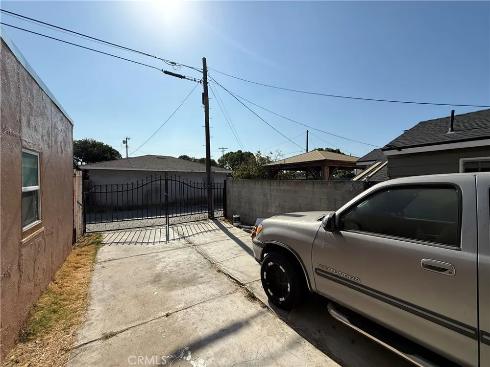 24524 S Avalon Wilmington, CA 90744