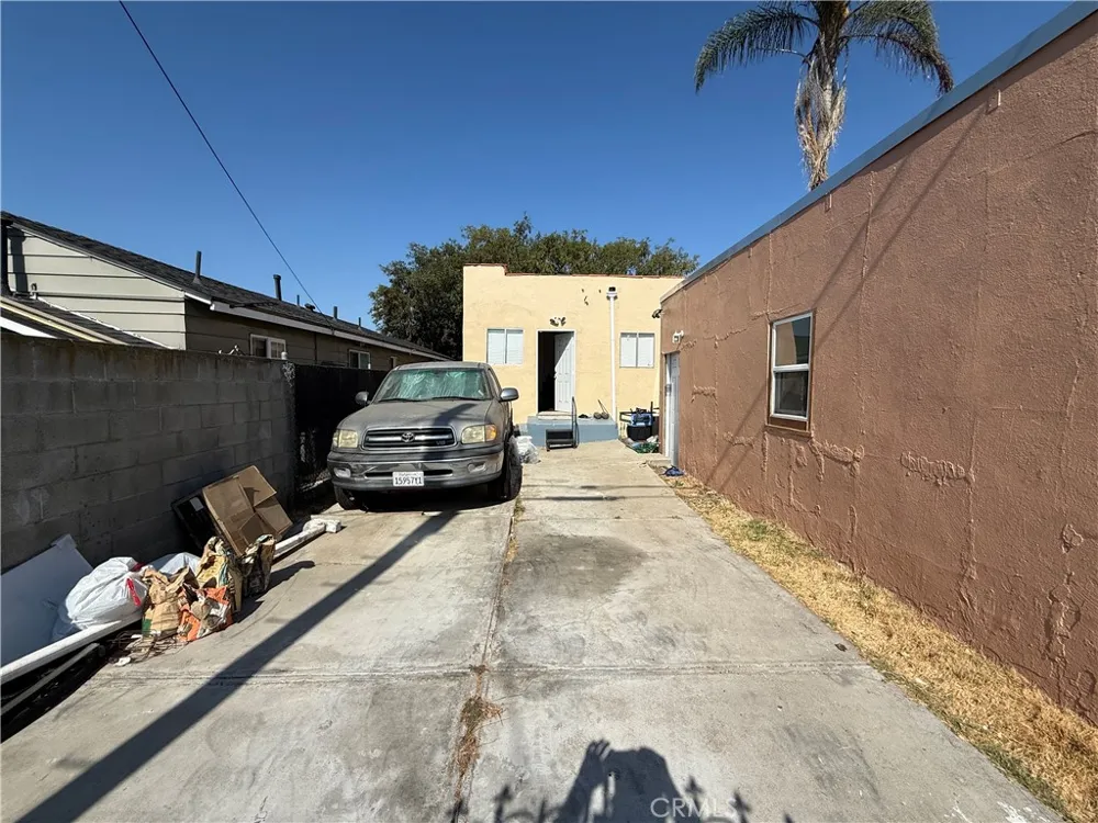 24524 S Avalon Wilmington, CA 90744