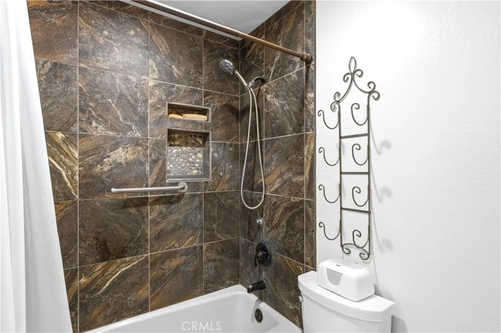 15059 Zieglinde Lake Elsinore, CA 92530