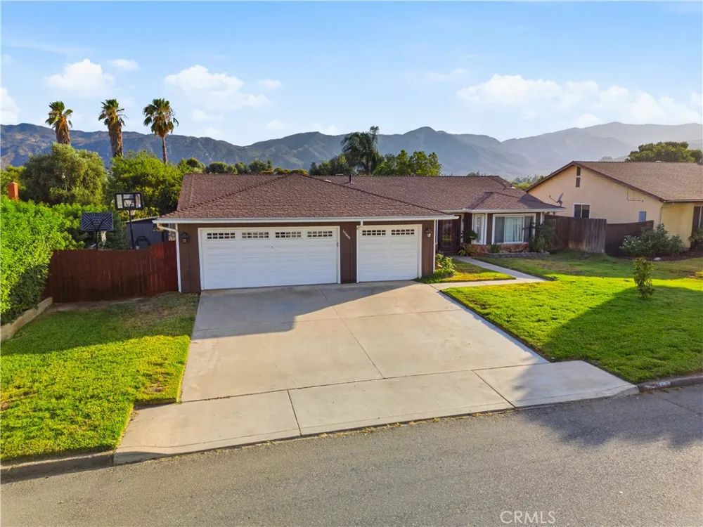 15059 Zieglinde Lake Elsinore, CA 92530