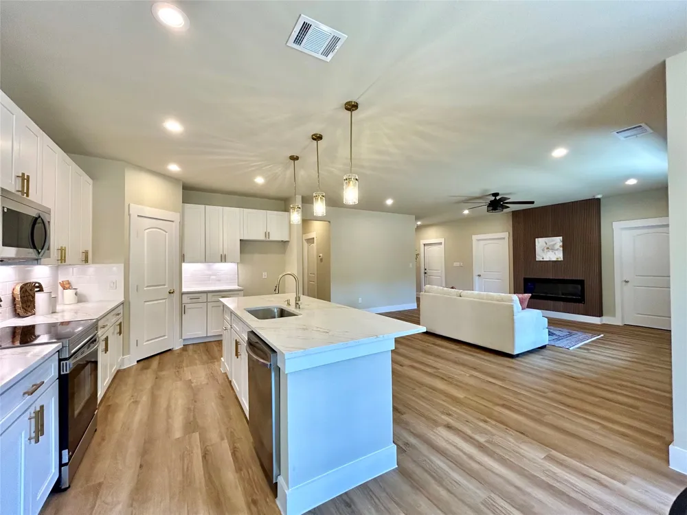 140 Heleakala Drive Bastrop, TX 78602
