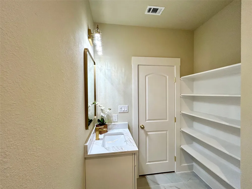 140 Heleakala Drive Bastrop, TX 78602