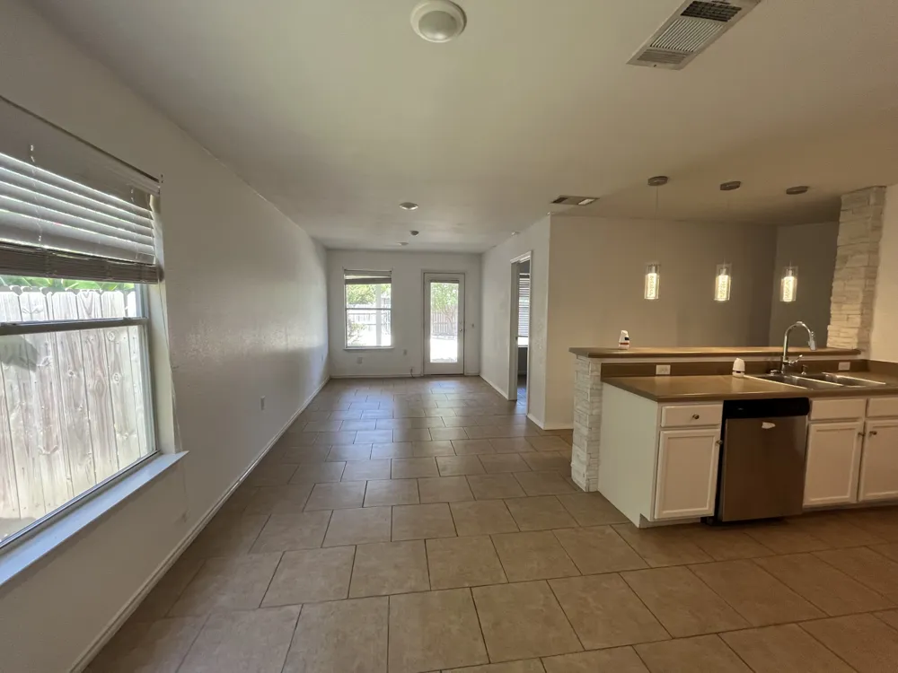 12708 La Paz Lane Del Valle, TX 78617