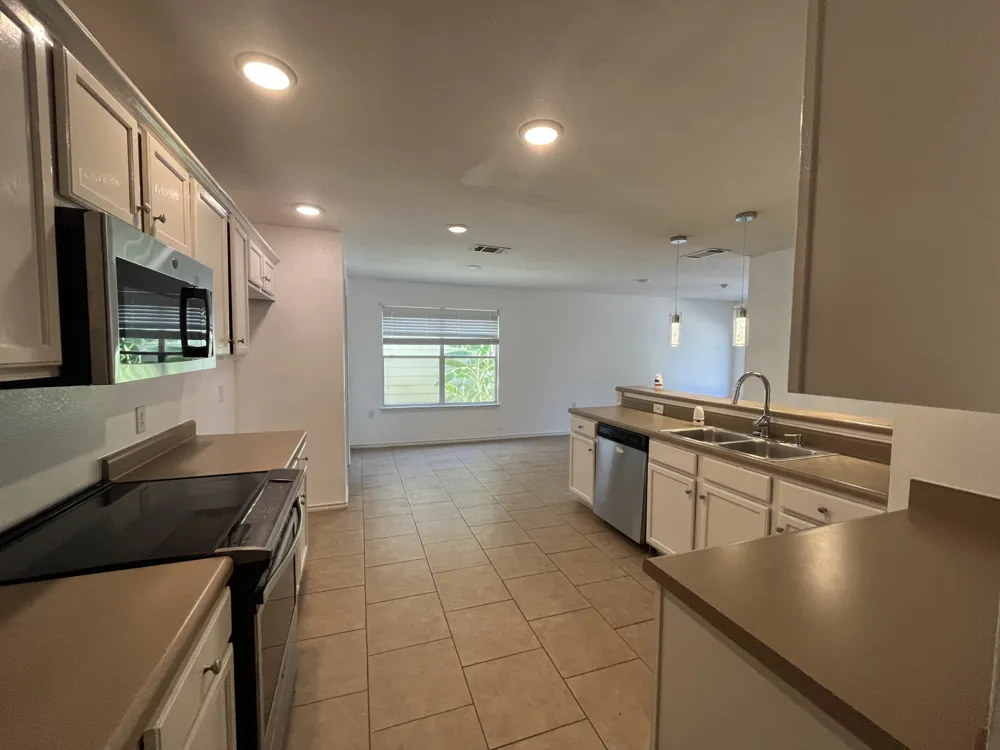 12708 La Paz Lane Del Valle, TX 78617