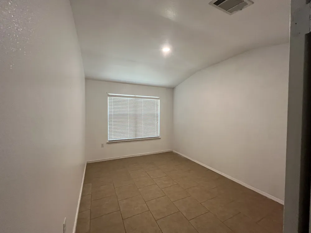 12708 La Paz Lane Del Valle, TX 78617
