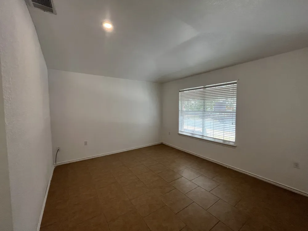 12708 La Paz Lane Del Valle, TX 78617