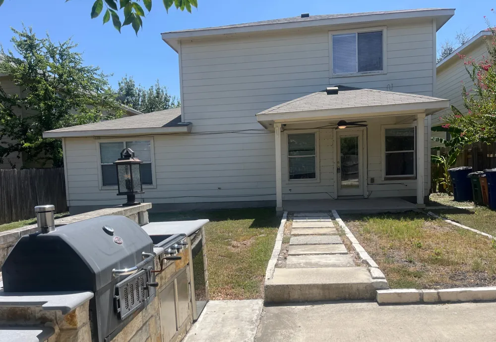 12708 La Paz Lane Del Valle, TX 78617