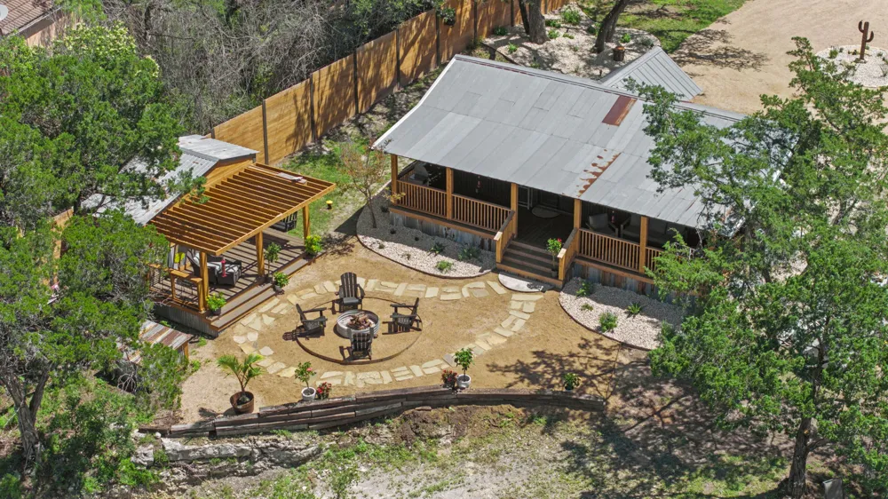 1130 Indian Mound Road Spicewood, TX 78669