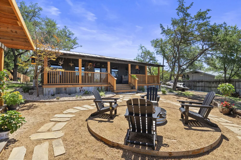 1130 Indian Mound Road Spicewood, TX 78669