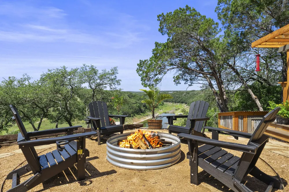 1130 Indian Mound Road Spicewood, TX 78669
