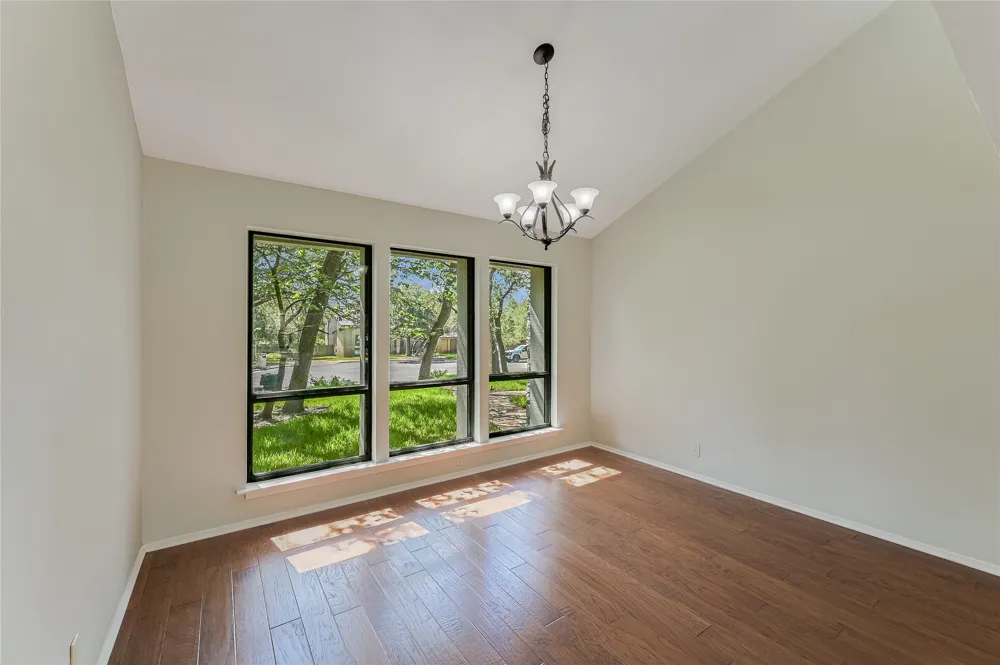 7704 Bramblewood Circle Austin, TX 78731