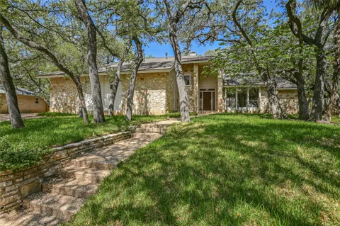 7704 Bramblewood Circle