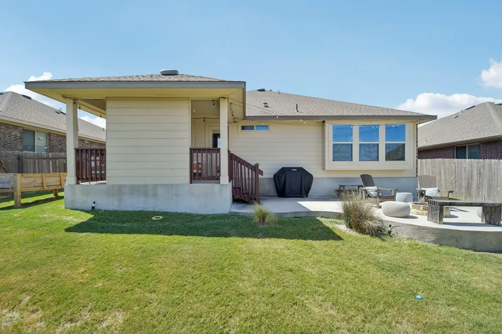 417 Kirkhill Street Hutto, TX 78634