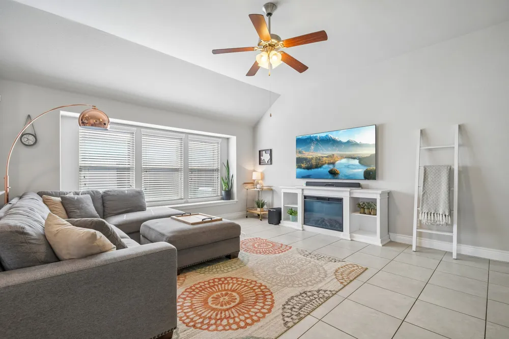 417 Kirkhill Street Hutto, TX 78634