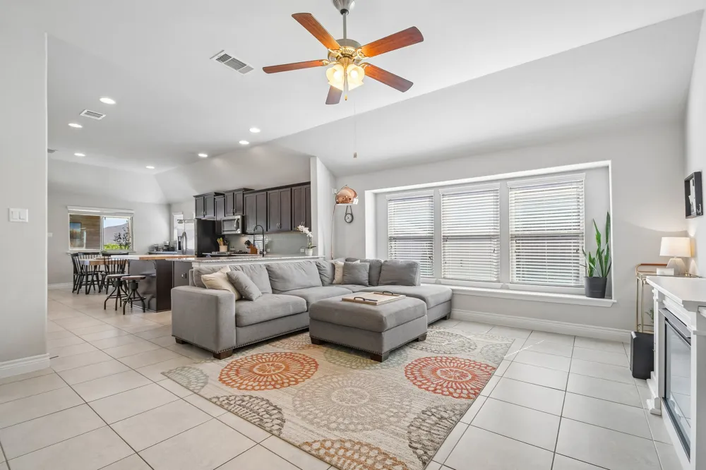 417 Kirkhill Street Hutto, TX 78634