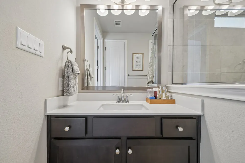 417 Kirkhill Street Hutto, TX 78634