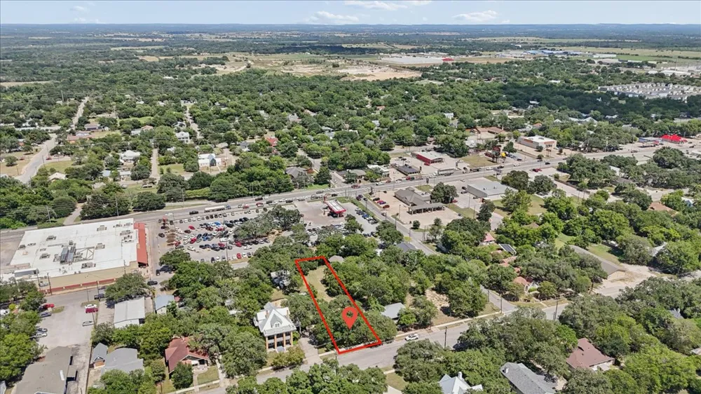 514 S Main Street Lockhart, TX 78644