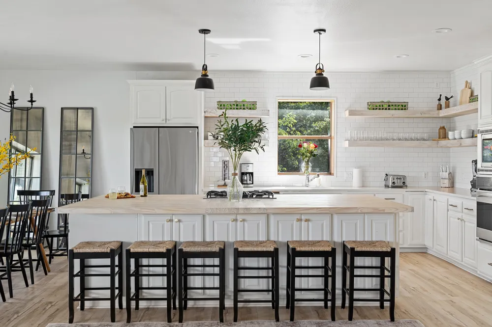 117 Point Road Fredericksburg, TX 78624