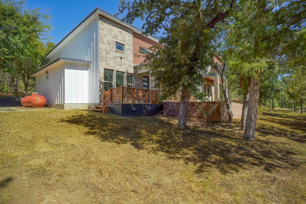 316 Tall Forest Drive Bastrop, TX 78602