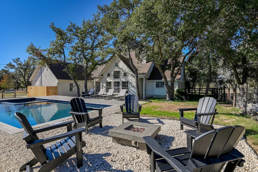 209 Peabody Place Dripping Springs, TX 78620