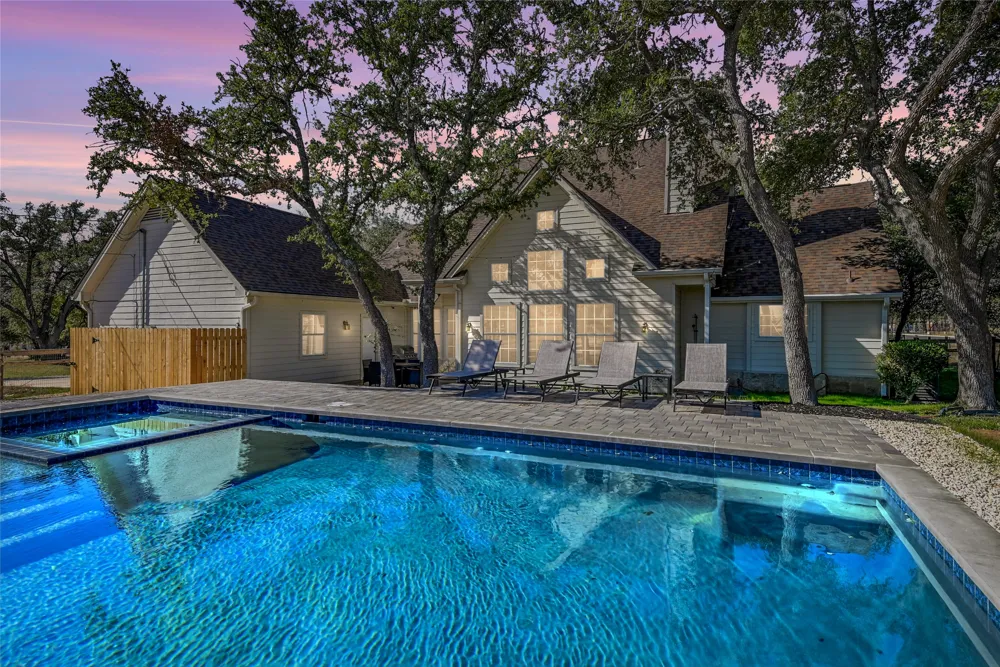 209 Peabody Place Dripping Springs, TX 78620