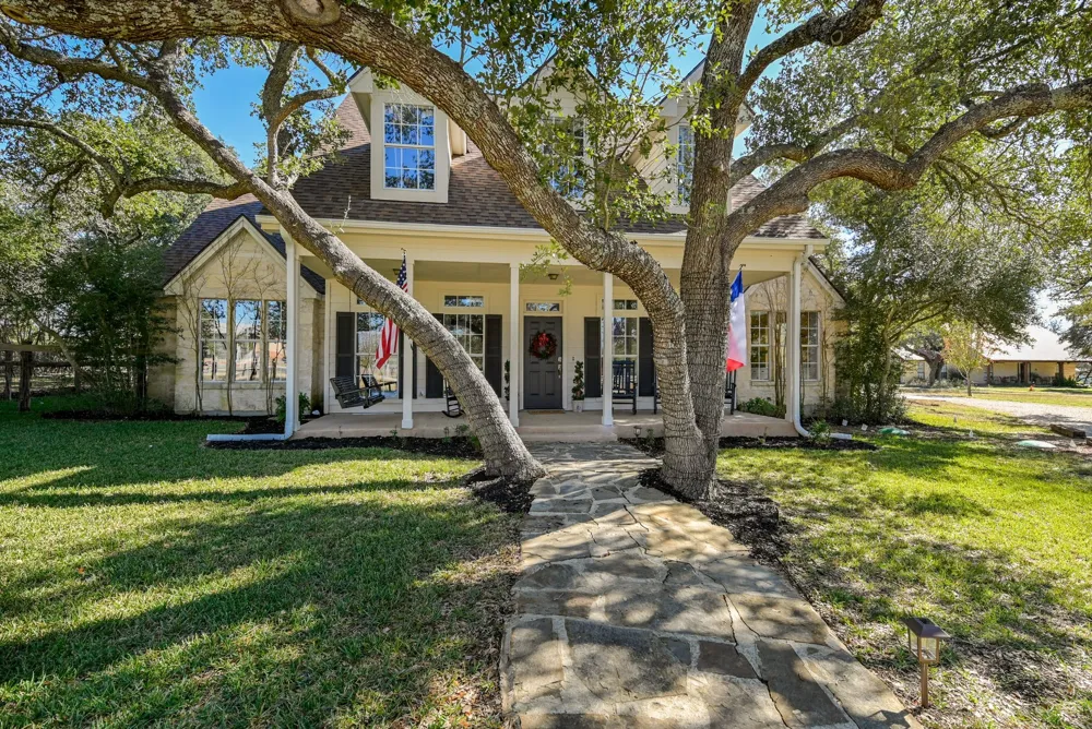 209 Peabody Place Dripping Springs, TX 78620