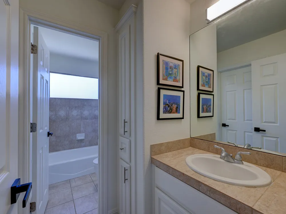 801 Electra Lakeway, TX 78734