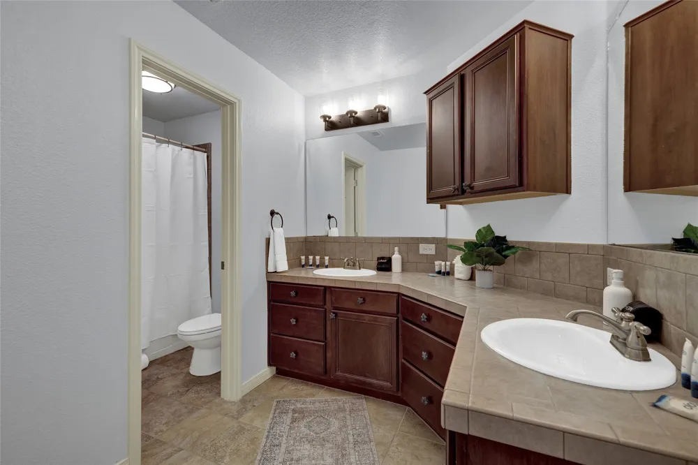157 Kurt Kramer Road Fredericksburg, TX 78624