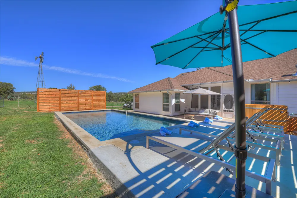 157 Kurt Kramer Road Fredericksburg, TX 78624