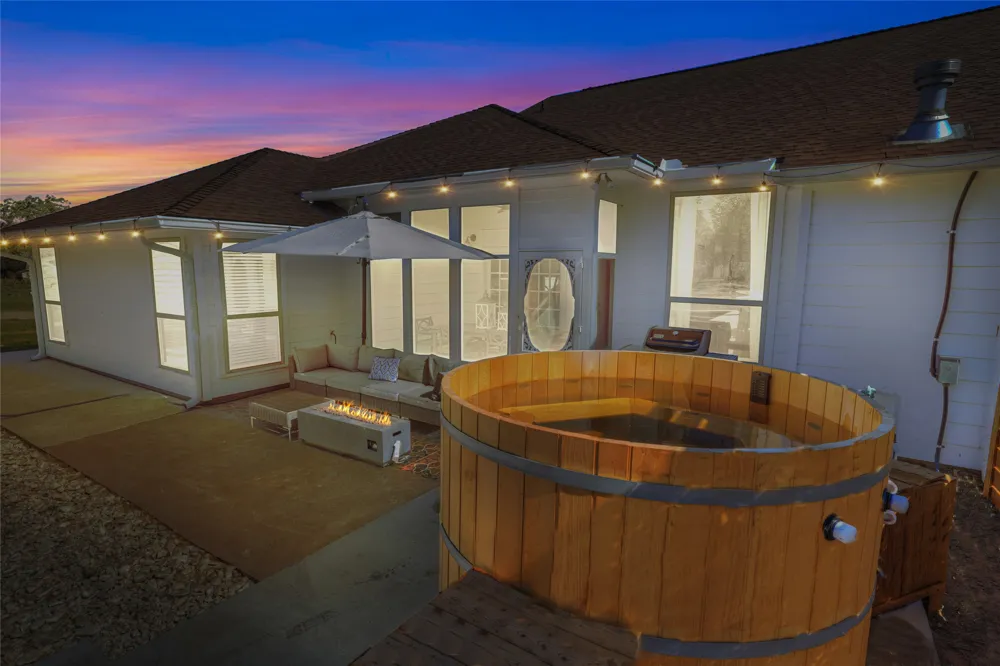 157 Kurt Kramer Road Fredericksburg, TX 78624