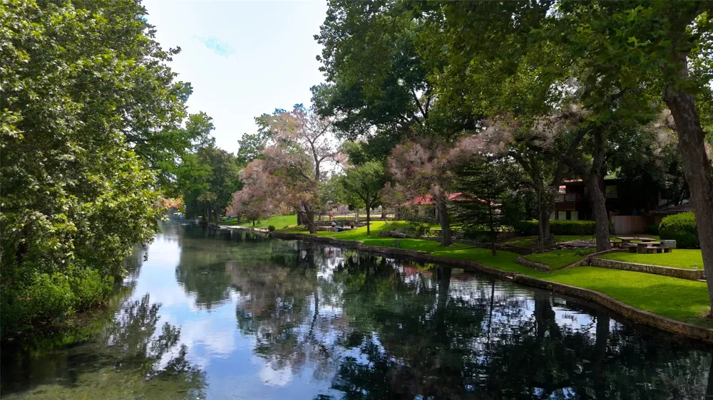 436 Lakeview Boulevard New Braunfels, TX 78130