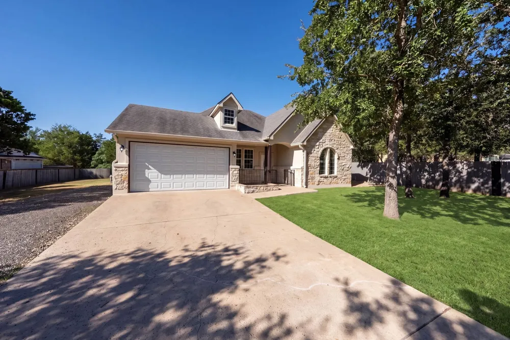 263 Indian Oak Drive Bastrop, TX 78602