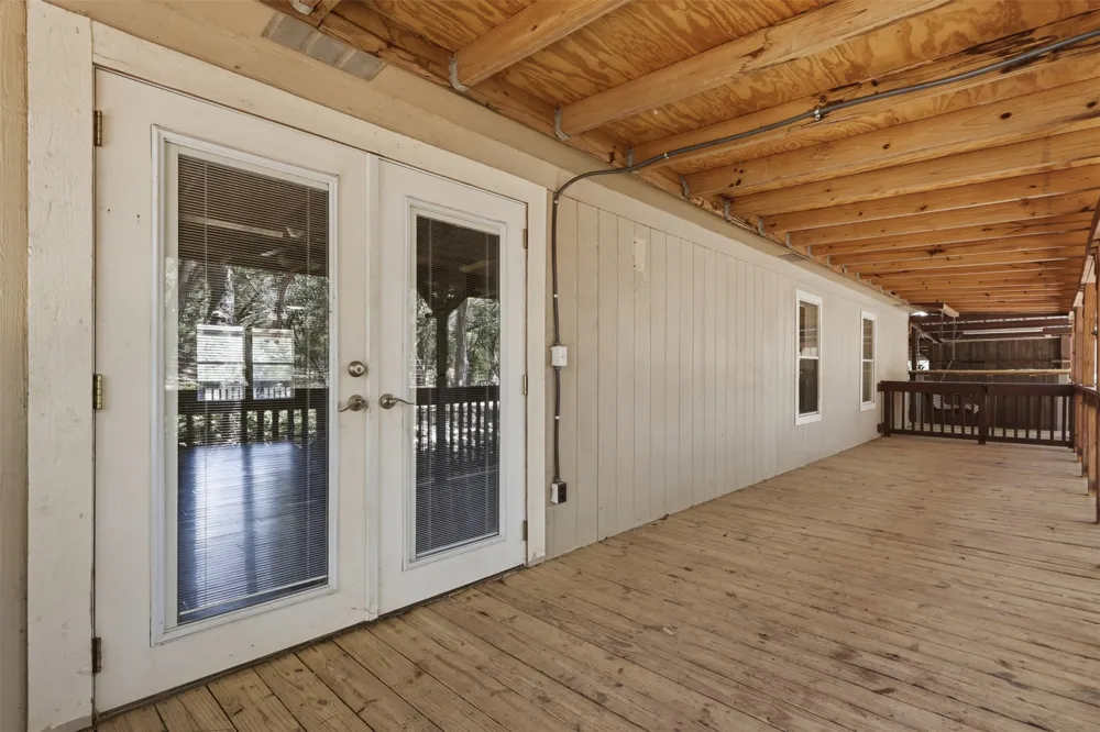 833 Nelson Drive Canyon Lake, TX 78133