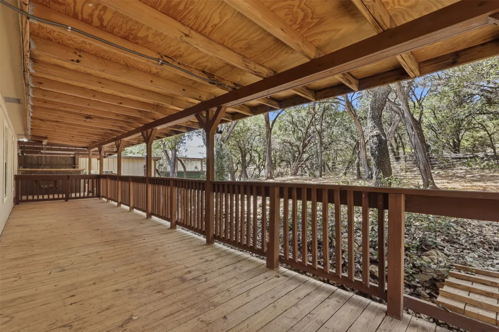 833 Nelson Drive Canyon Lake, TX 78133