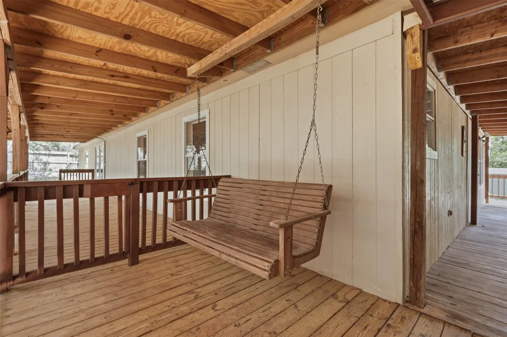 833 Nelson Drive Canyon Lake, TX 78133