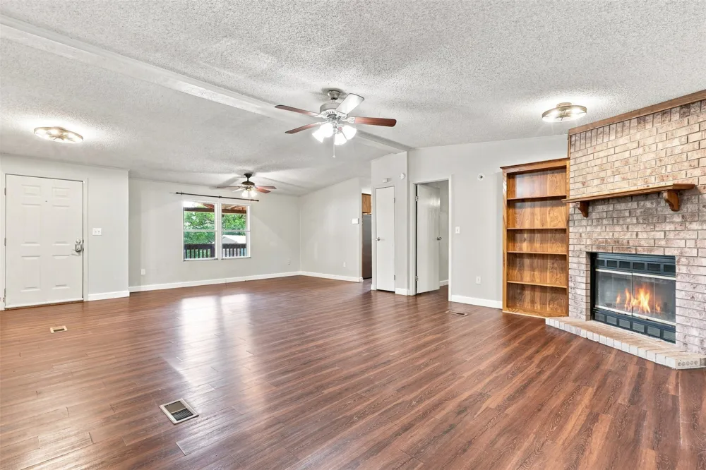833 Nelson Drive Canyon Lake, TX 78133
