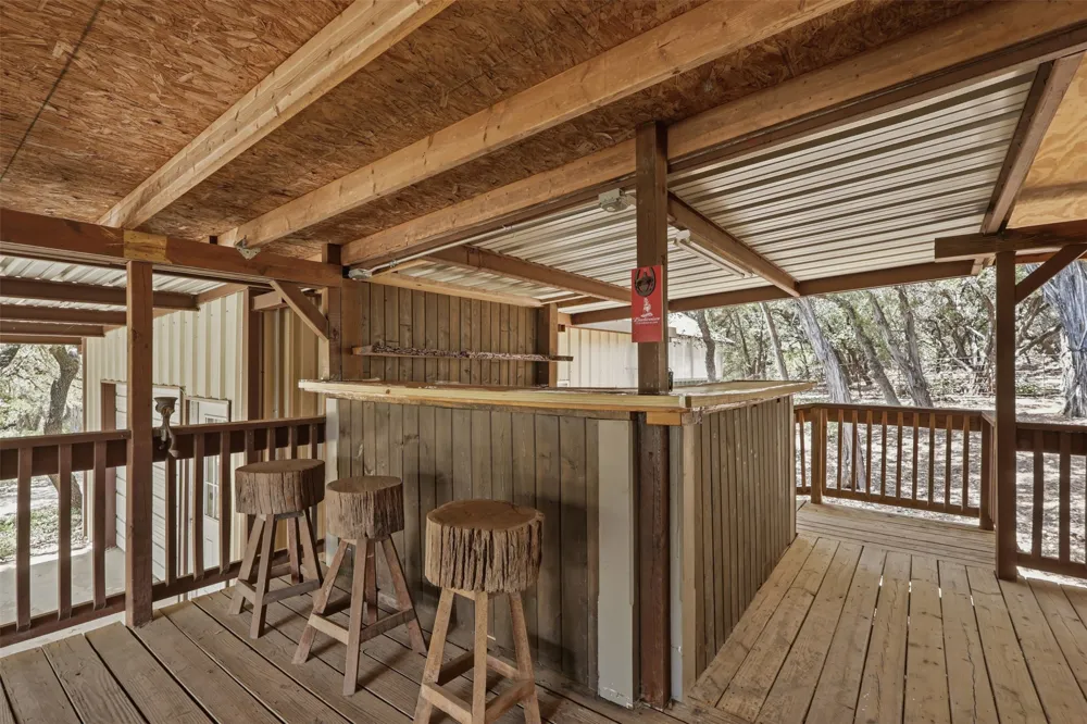 833 Nelson Drive Canyon Lake, TX 78133