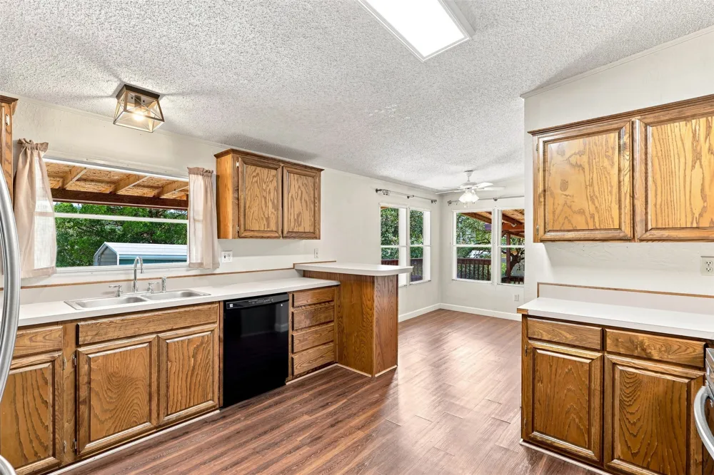 833 Nelson Drive Canyon Lake, TX 78133