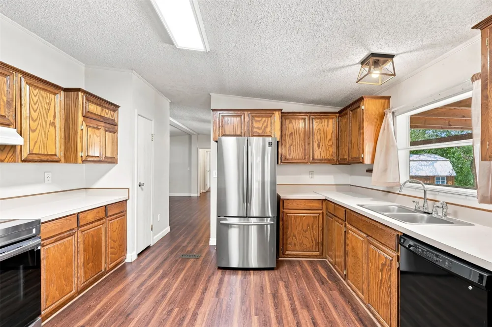 833 Nelson Drive Canyon Lake, TX 78133
