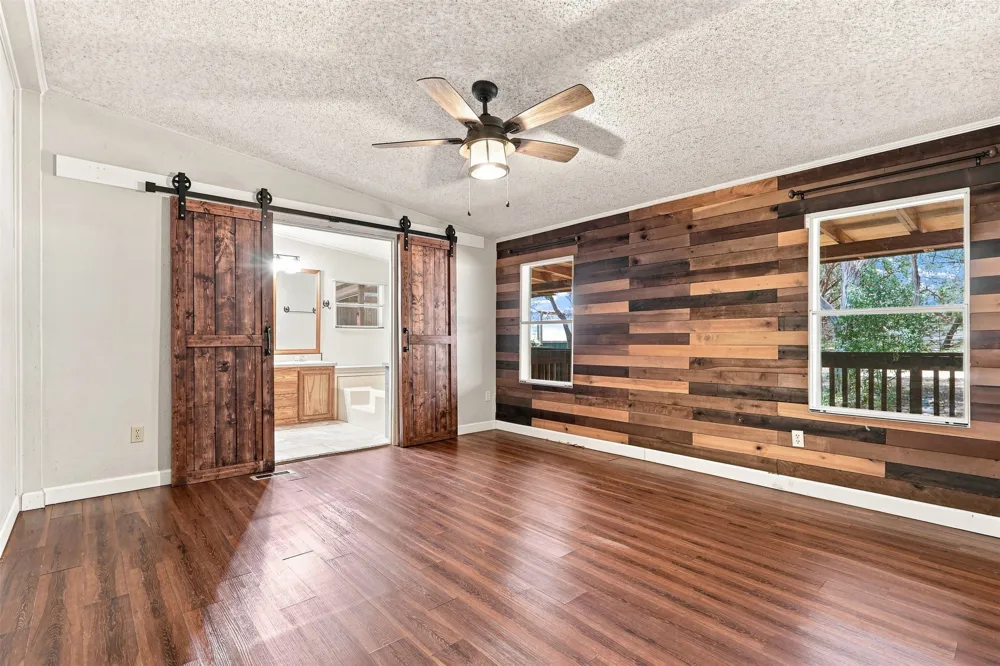 833 Nelson Drive Canyon Lake, TX 78133