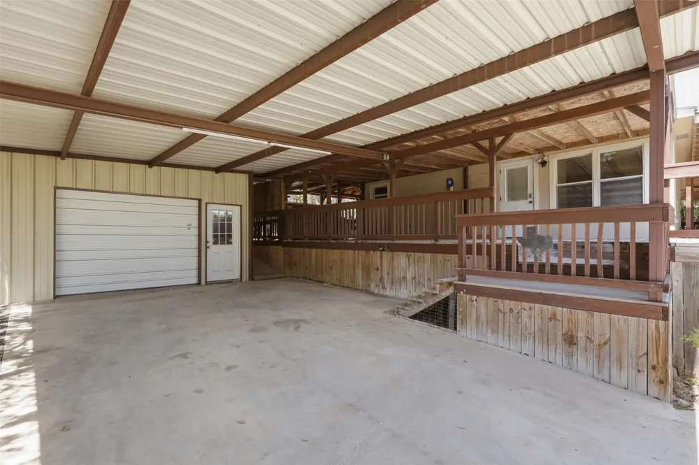 833 Nelson Drive Canyon Lake, TX 78133