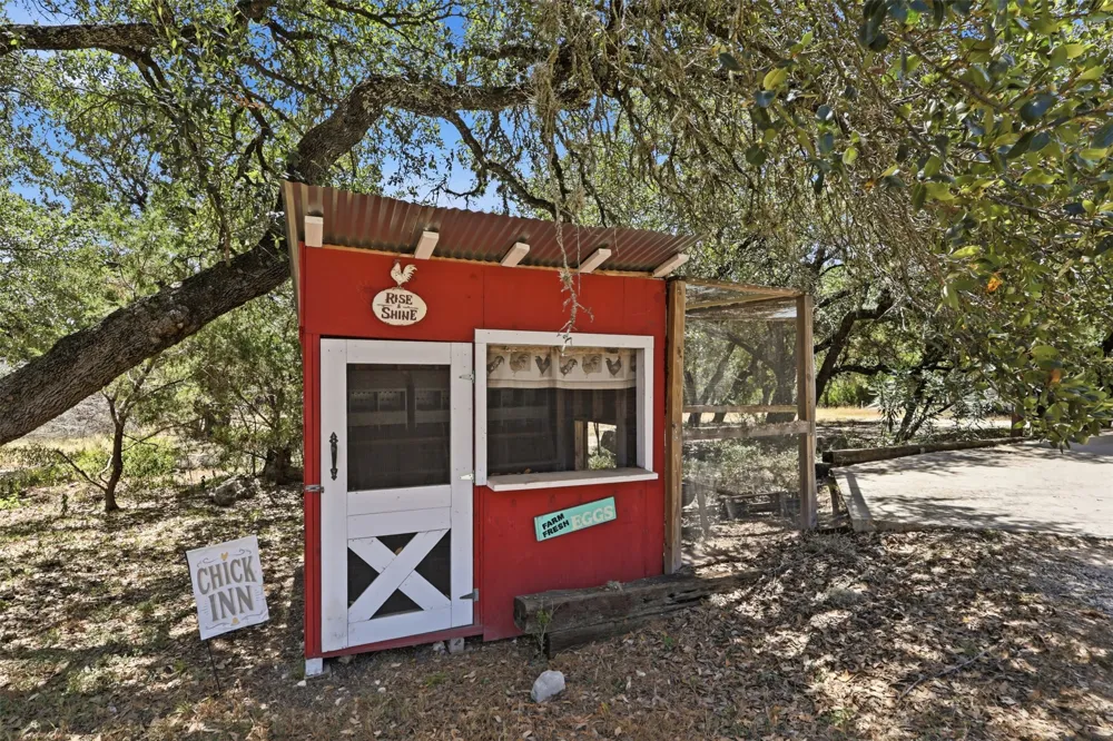 833 Nelson Drive Canyon Lake, TX 78133
