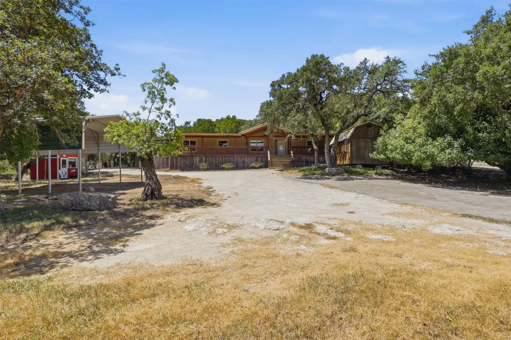 833 Nelson Drive Canyon Lake, TX 78133