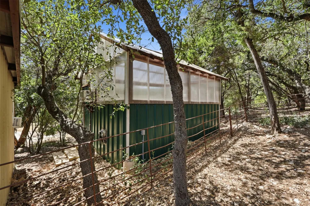 833 Nelson Drive Canyon Lake, TX 78133