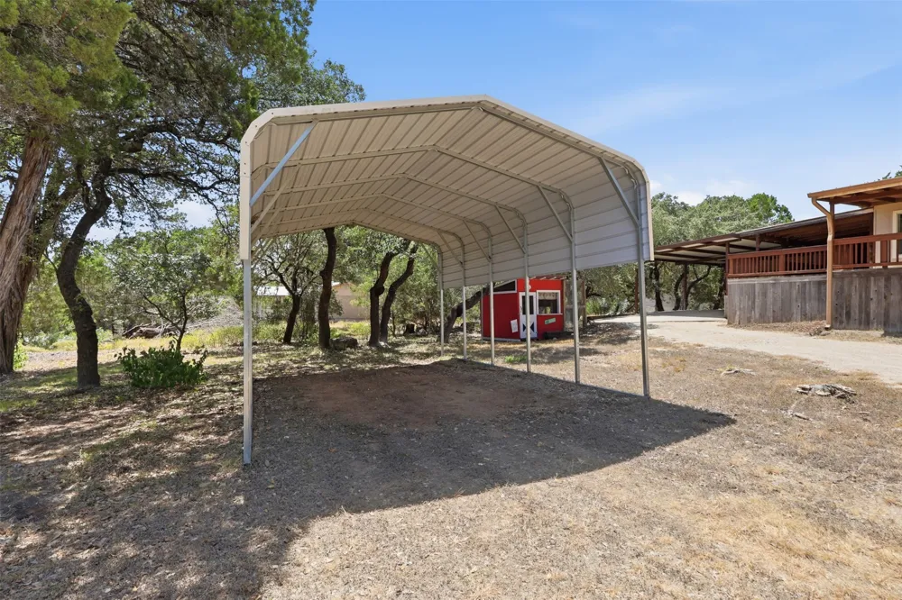 833 Nelson Drive Canyon Lake, TX 78133