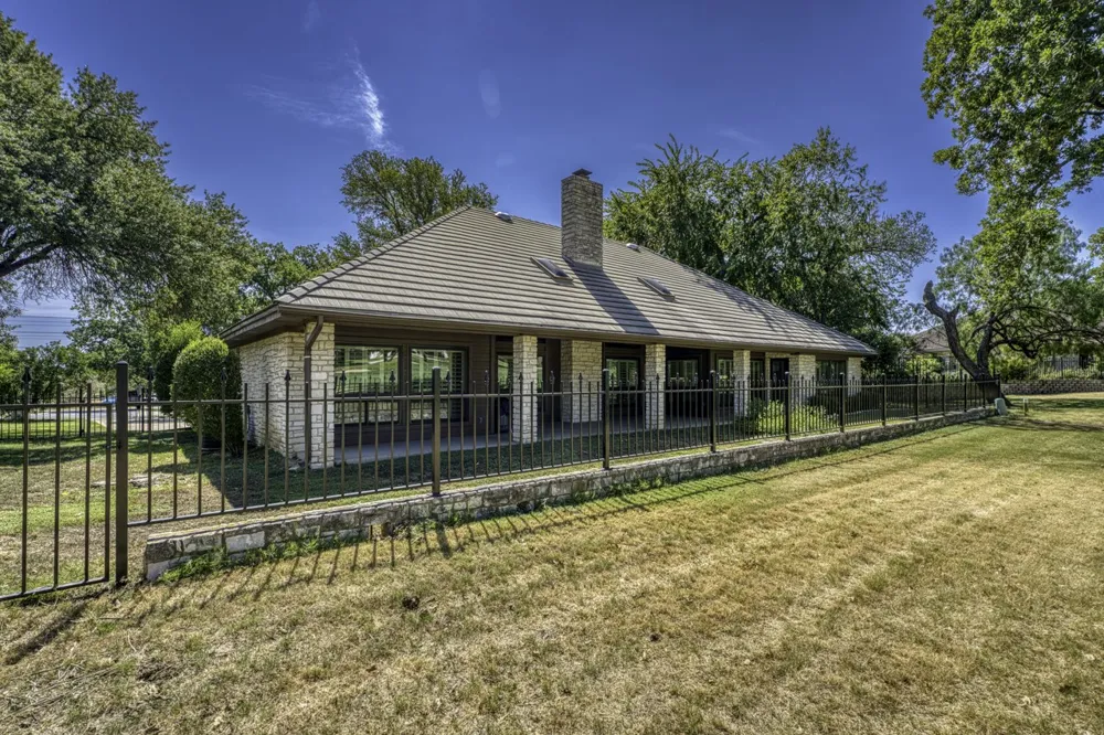 103 Southern Spur Horseshoe Bay, TX 78657