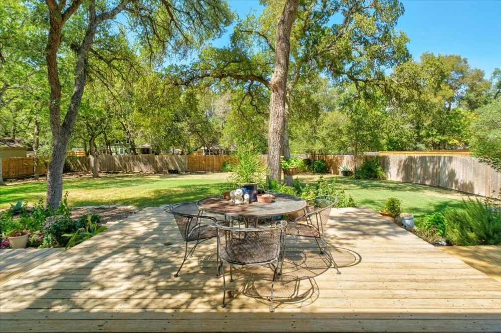 202 Treetop Way Buda, TX 78610