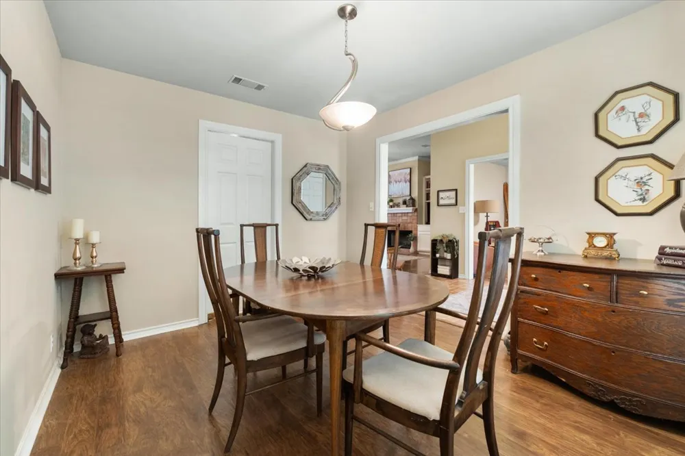 202 Treetop Way Buda, TX 78610